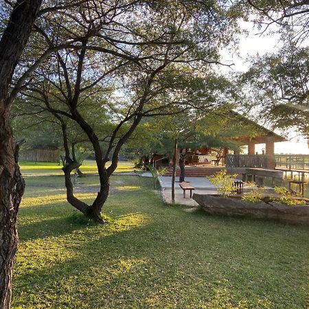 Kuvira River Camp Divundu Екстериор снимка