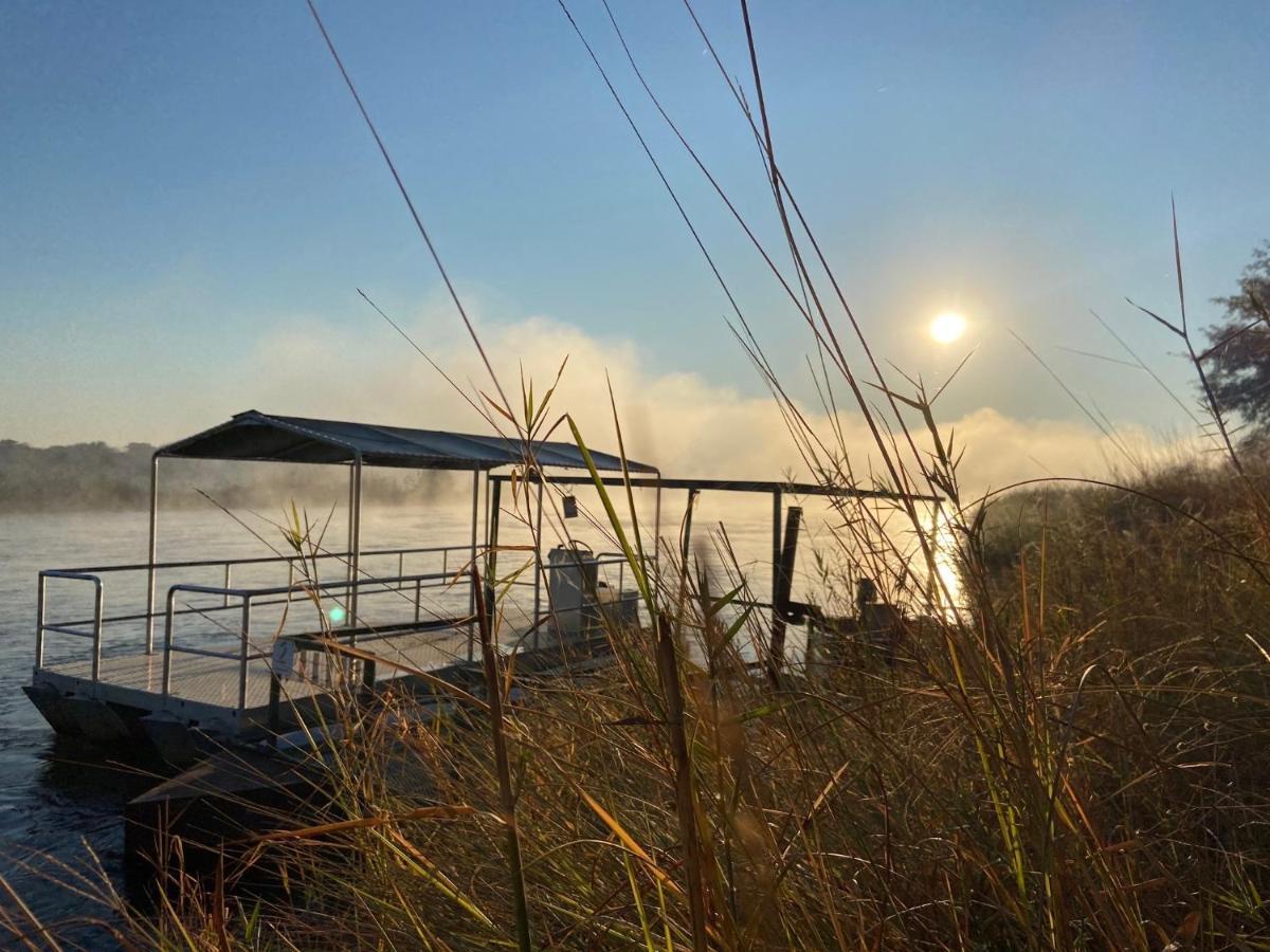 Kuvira River Camp Divundu Екстериор снимка