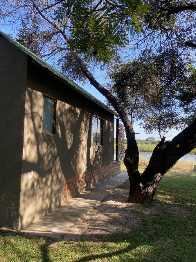 Kuvira River Camp Divundu Екстериор снимка