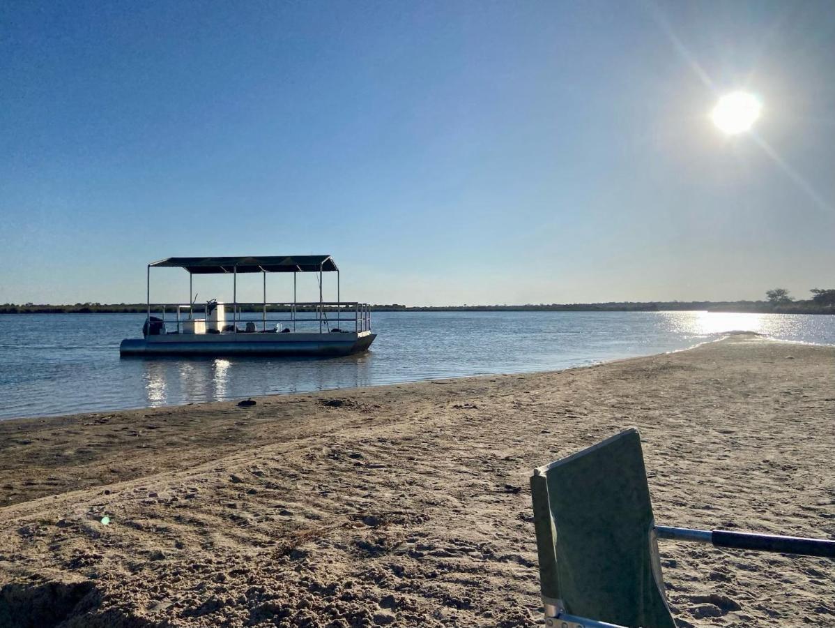 Kuvira River Camp Divundu Екстериор снимка