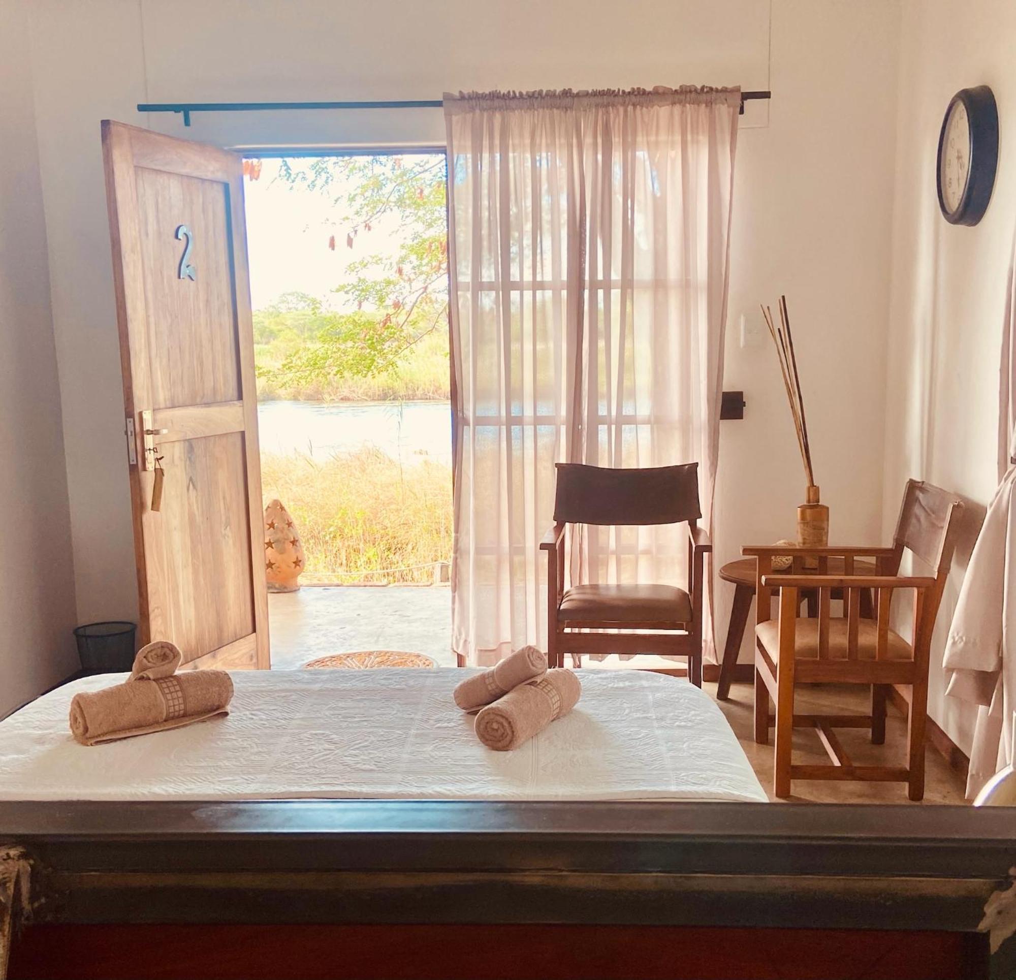 Kuvira River Camp Divundu Екстериор снимка